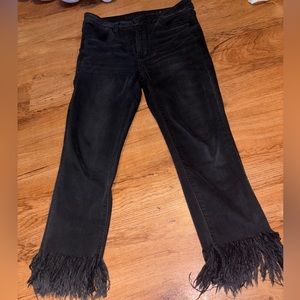 American Eagle Black Denim 😎🖤 Cropped Pants w/ Fringe Detail